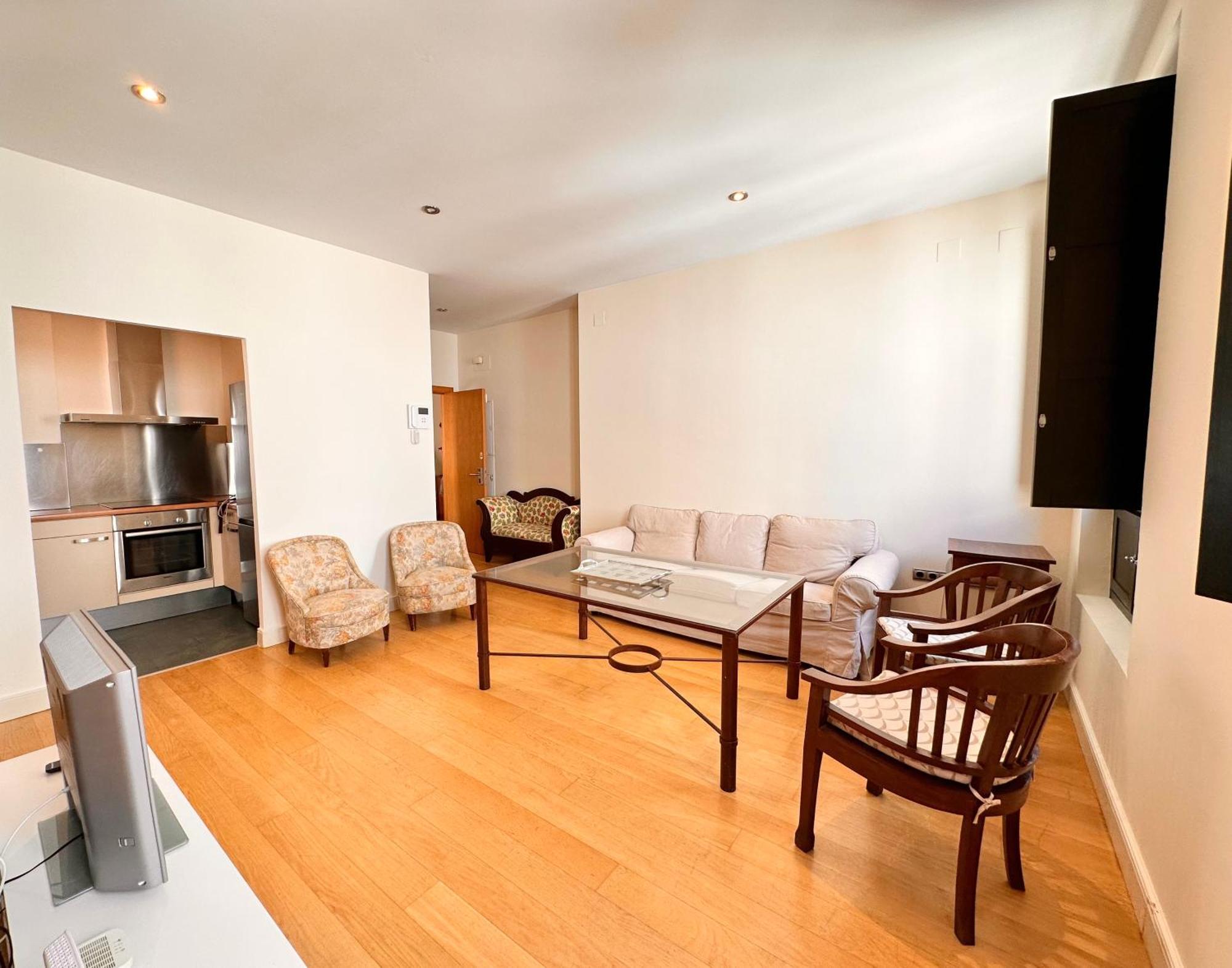 Penthouse Near Cathedral Private Rooftop Private Parking, Seville