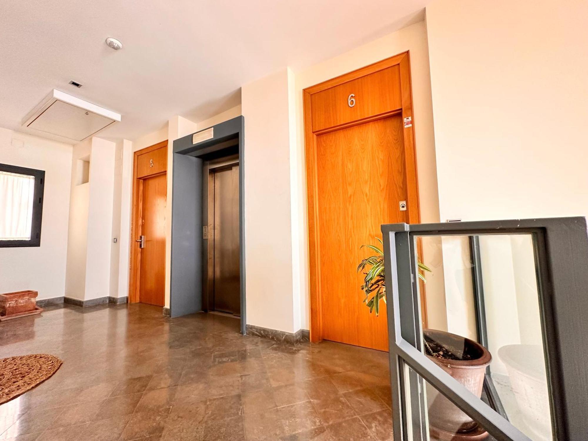 Penthouse Near Cathedral Private Rooftop Private Parking — Photos 2